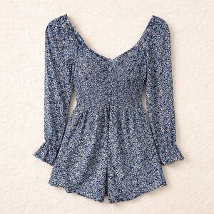 HOLLISTER BLUE AND WHITE ROMPER